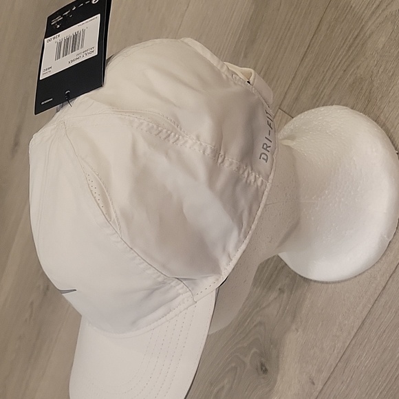 NWT Nike Aerobill Running Hat - Picture 4 of 4